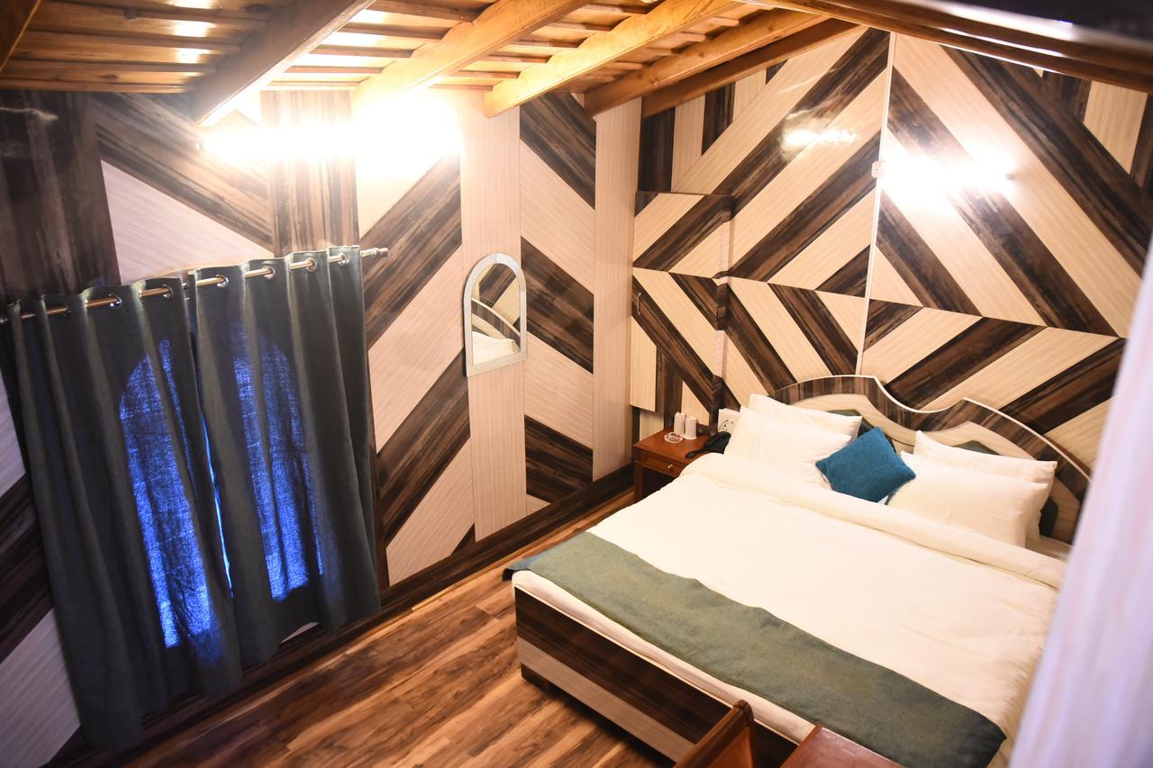 Hotel Skylark Найнітал Екстер'єр фото