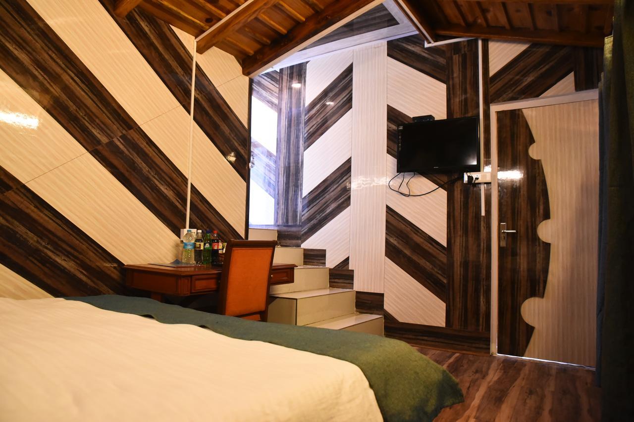 Hotel Skylark Найнітал Екстер'єр фото